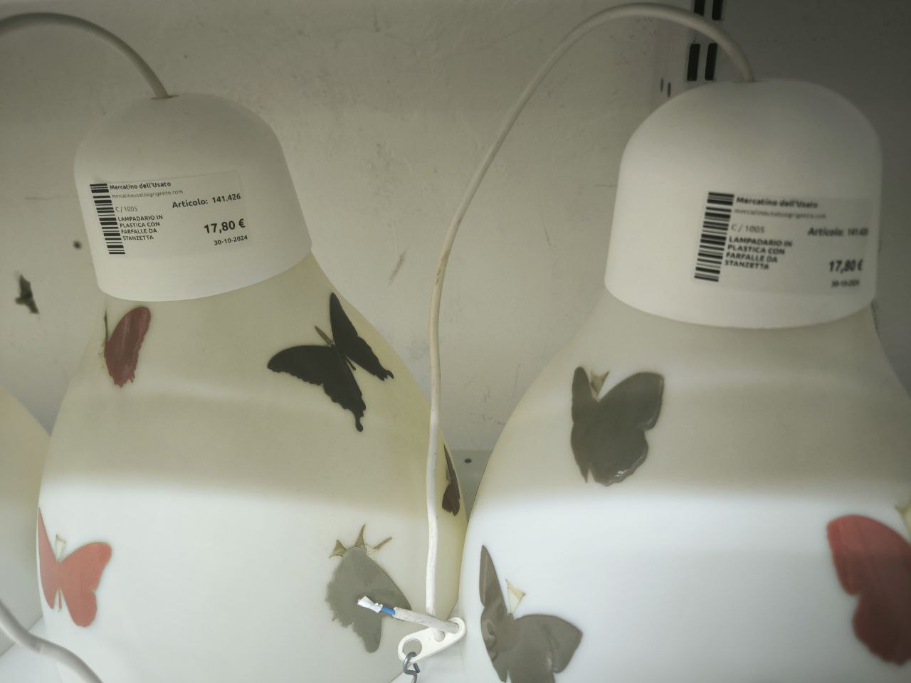 Lampadario In Plastica Con Farfalle Da Stanzetta