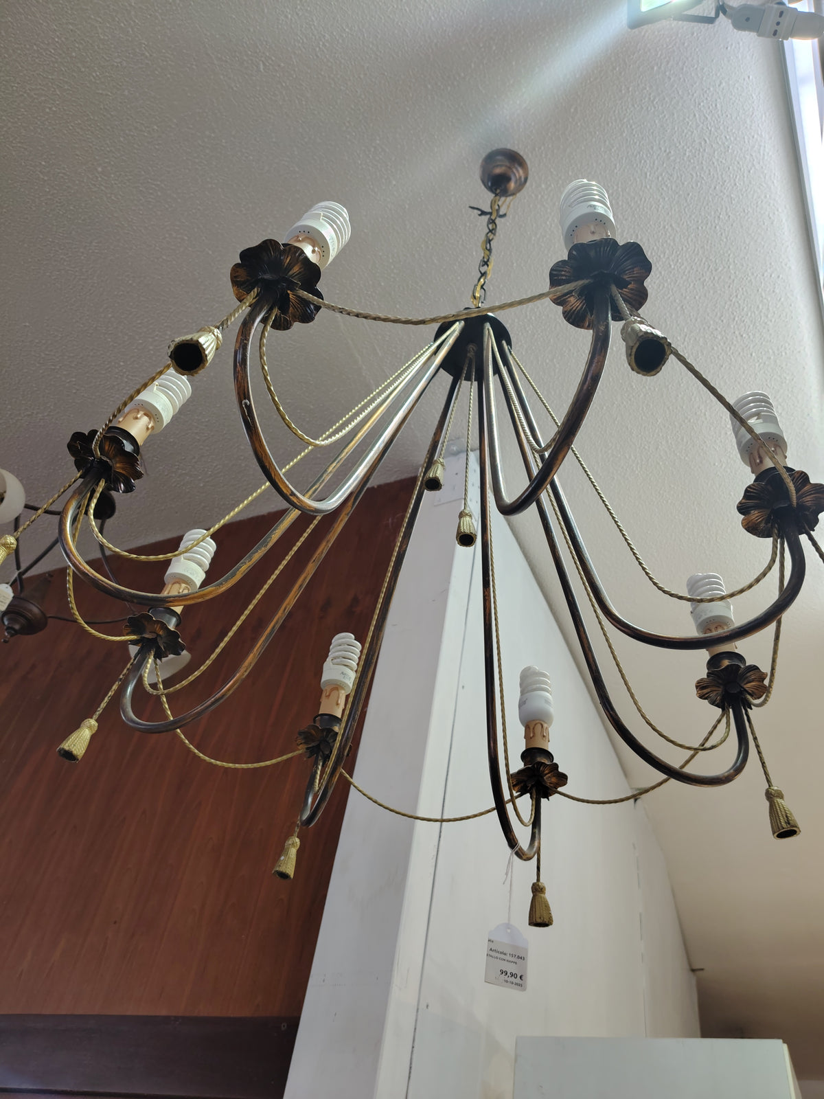 Lampadario In Metallo Con Nappe
