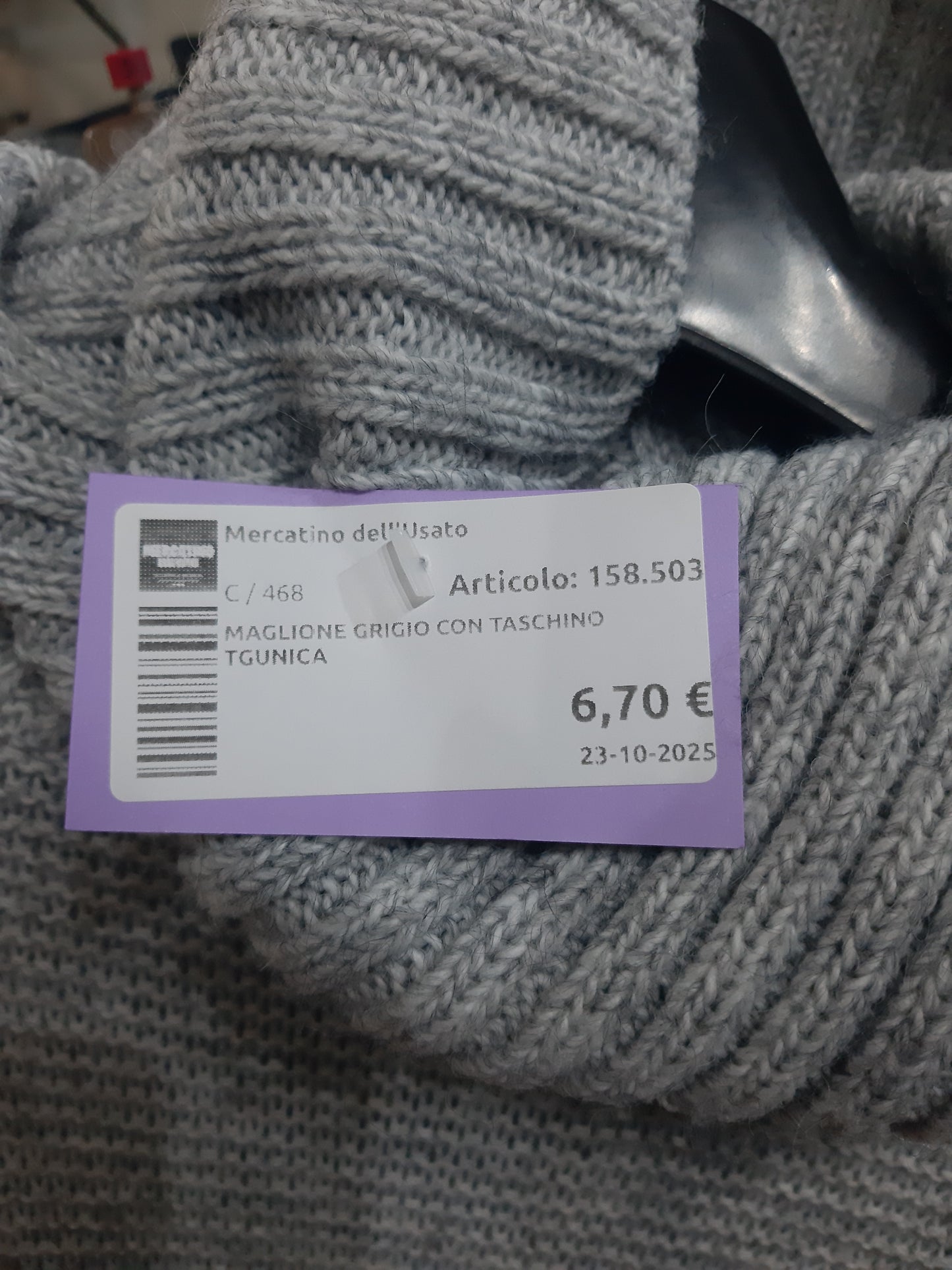 Maglione Grigio Con Taschino Tgunica