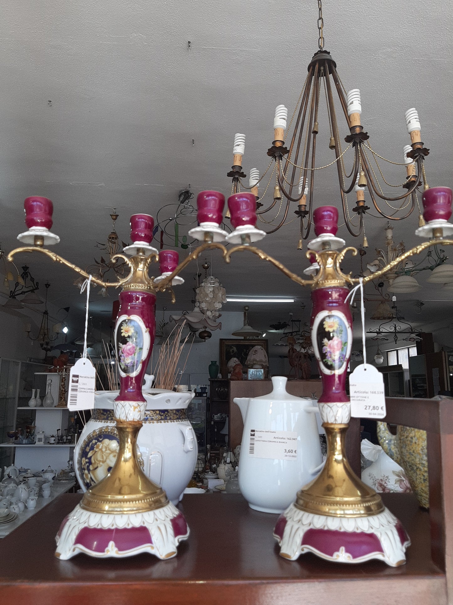 Coppia Candelabri Ottone E Ceramica Viola Decorata