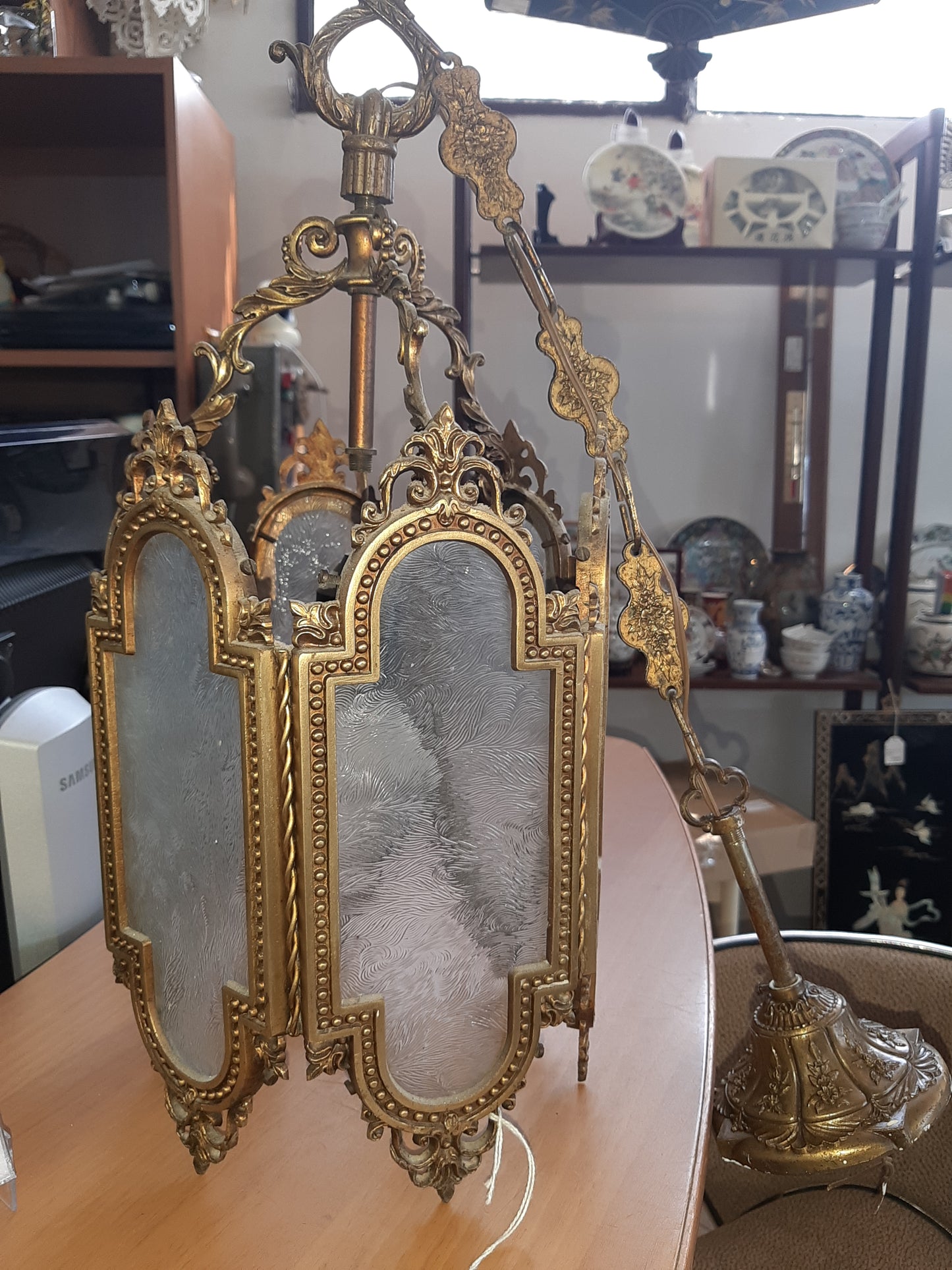 Lampadario In Ottone Stile Gotico Anni 70