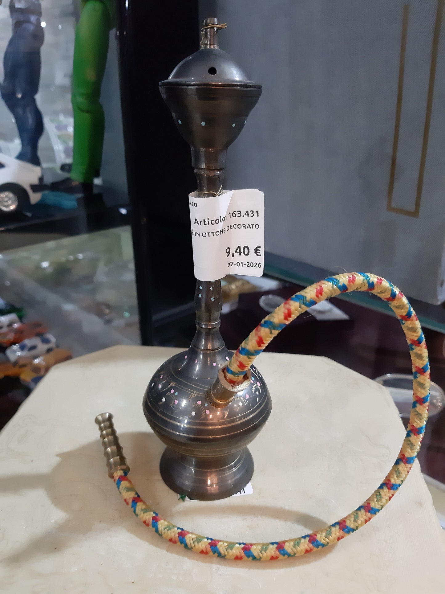 Piccola Narghilè In Ottone Decorato