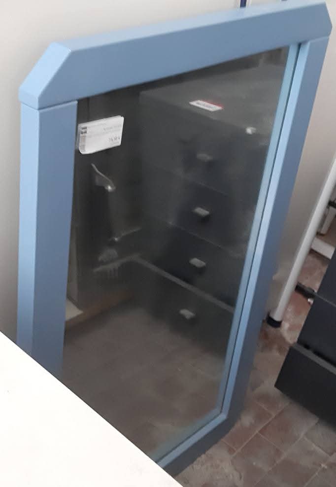 Comò Con Specchio Finiture Azzurre