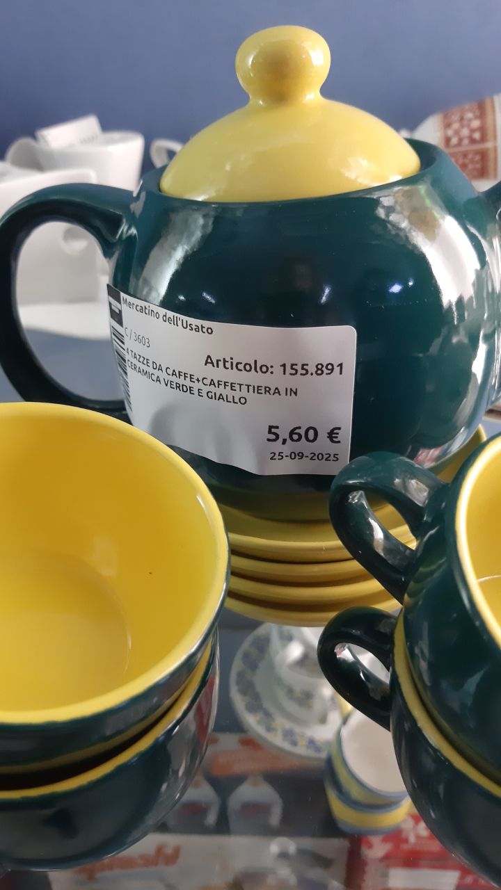 4 Tazze Da Caffe+caffettiera In Ceramica Verde E Giallo