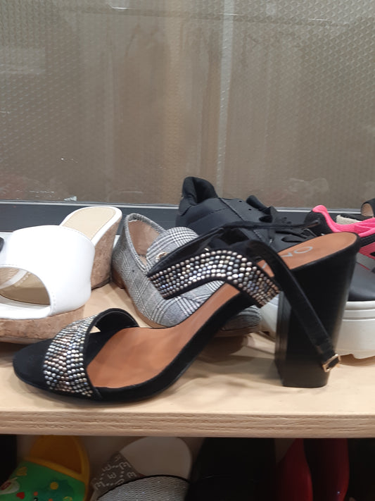 Sandalo Neri Con Strss Colorati Onix Mis 39