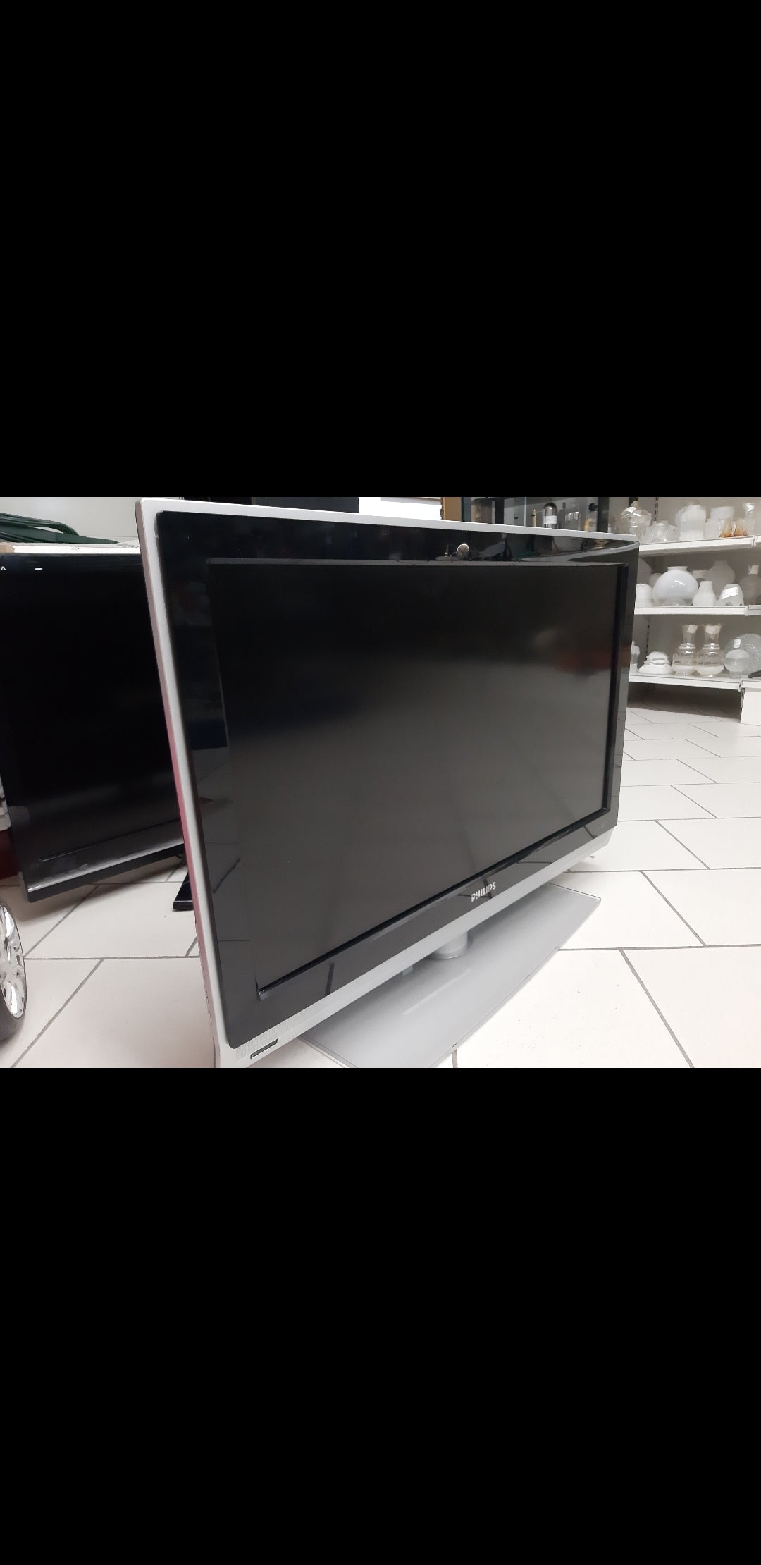 Tv Schermo Piatto 37 Pollici Con Decoder A Parte + 2 Tlc Philips