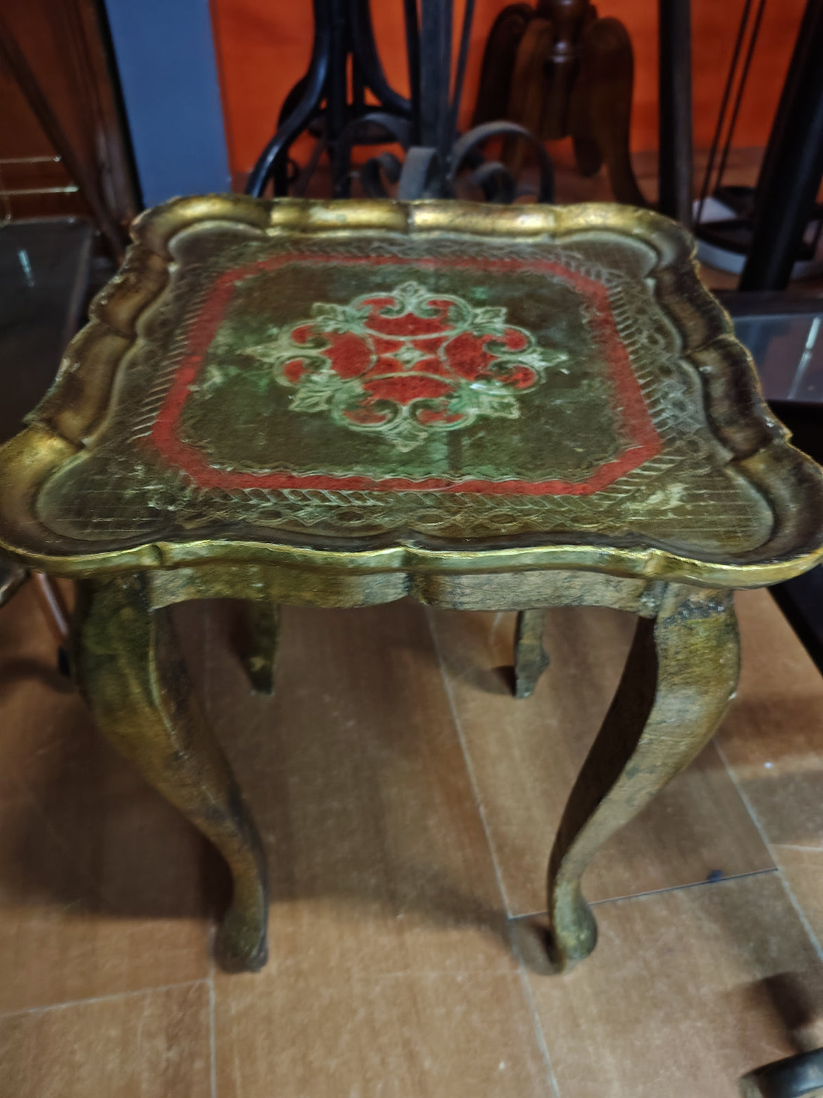 Tavolino Rosso/dorato