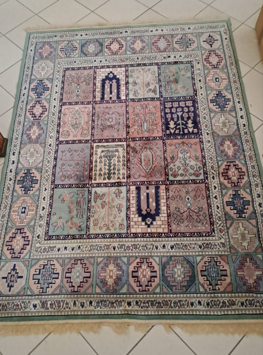 Tappeto Bordo Verde Con Quadrati Decorati 200x145