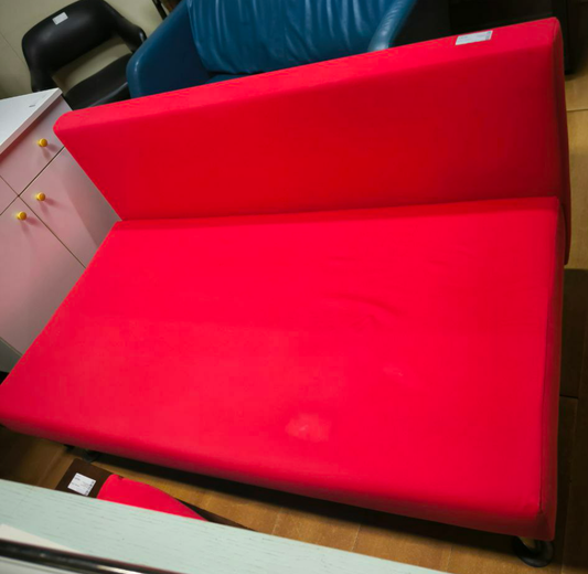 Divanetto R. Rosso Con Contenitore