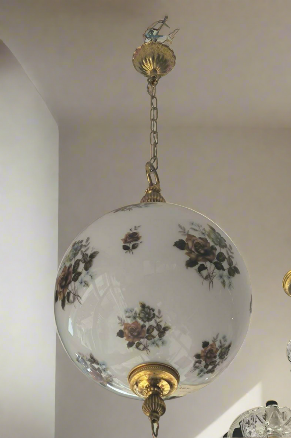 LAMPADARIO BOCCIA OPALINA DECORAZIONE FLOREALE