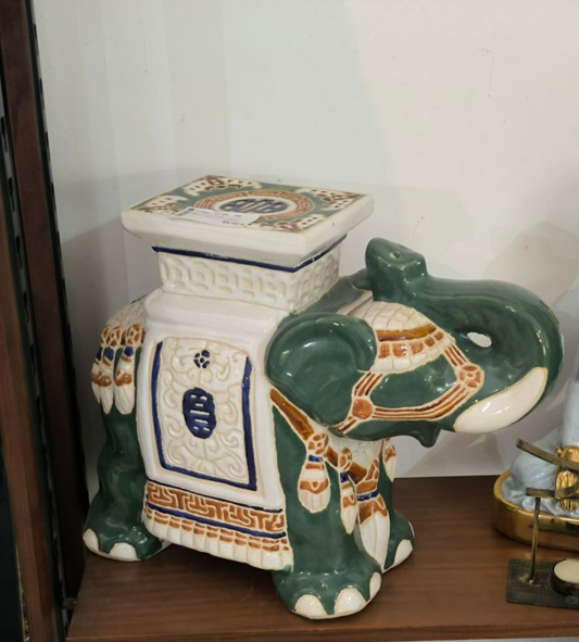 Elefante Orientale In Ceramica