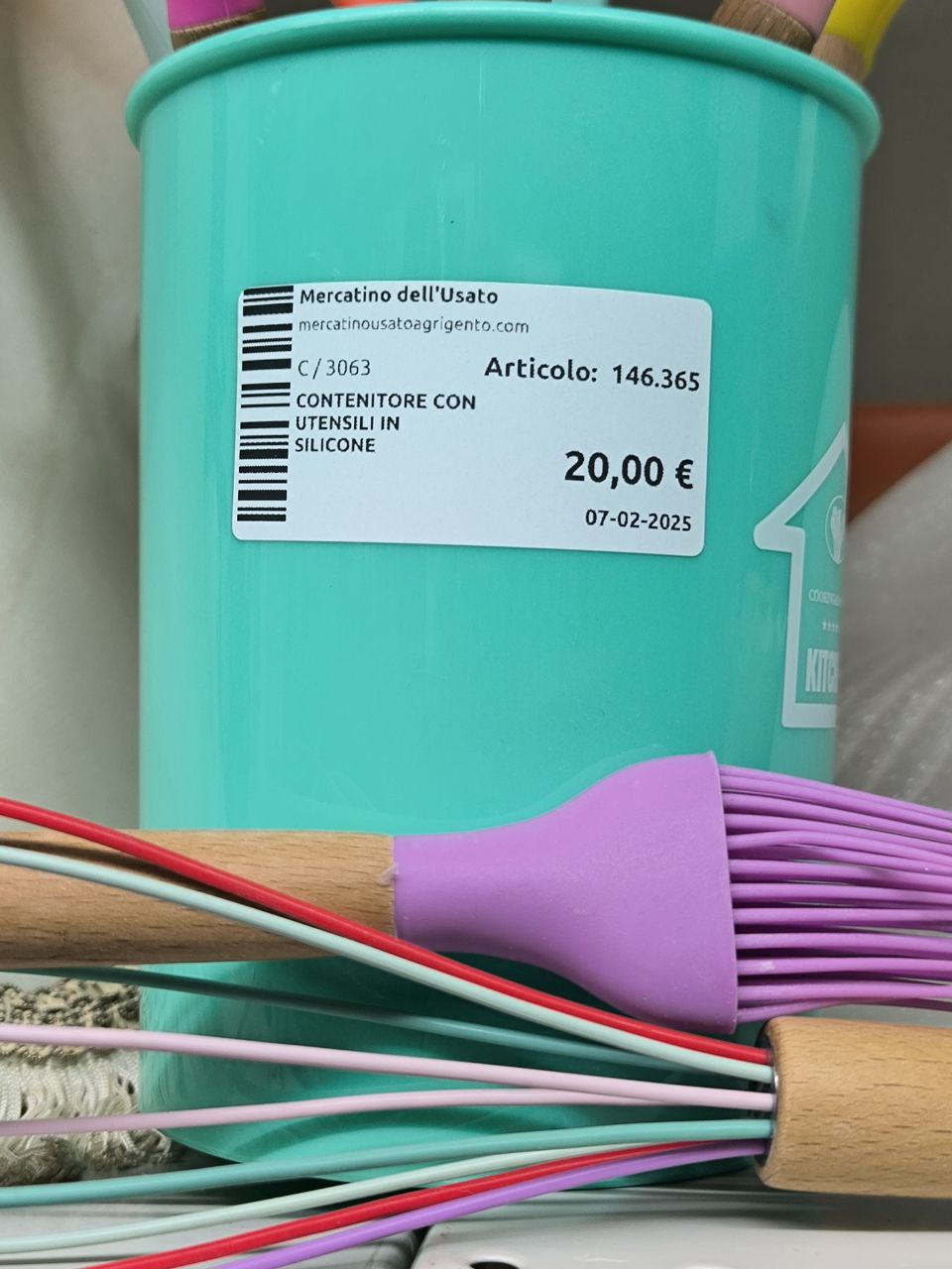 Contenitore Con Utensili In Silicone