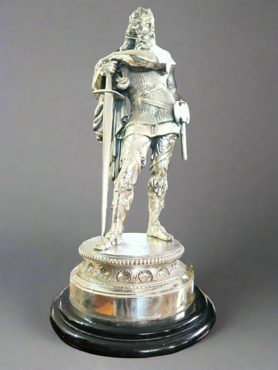 STATUA ARGENTATA CONDOTTIERO BASE LEGNO