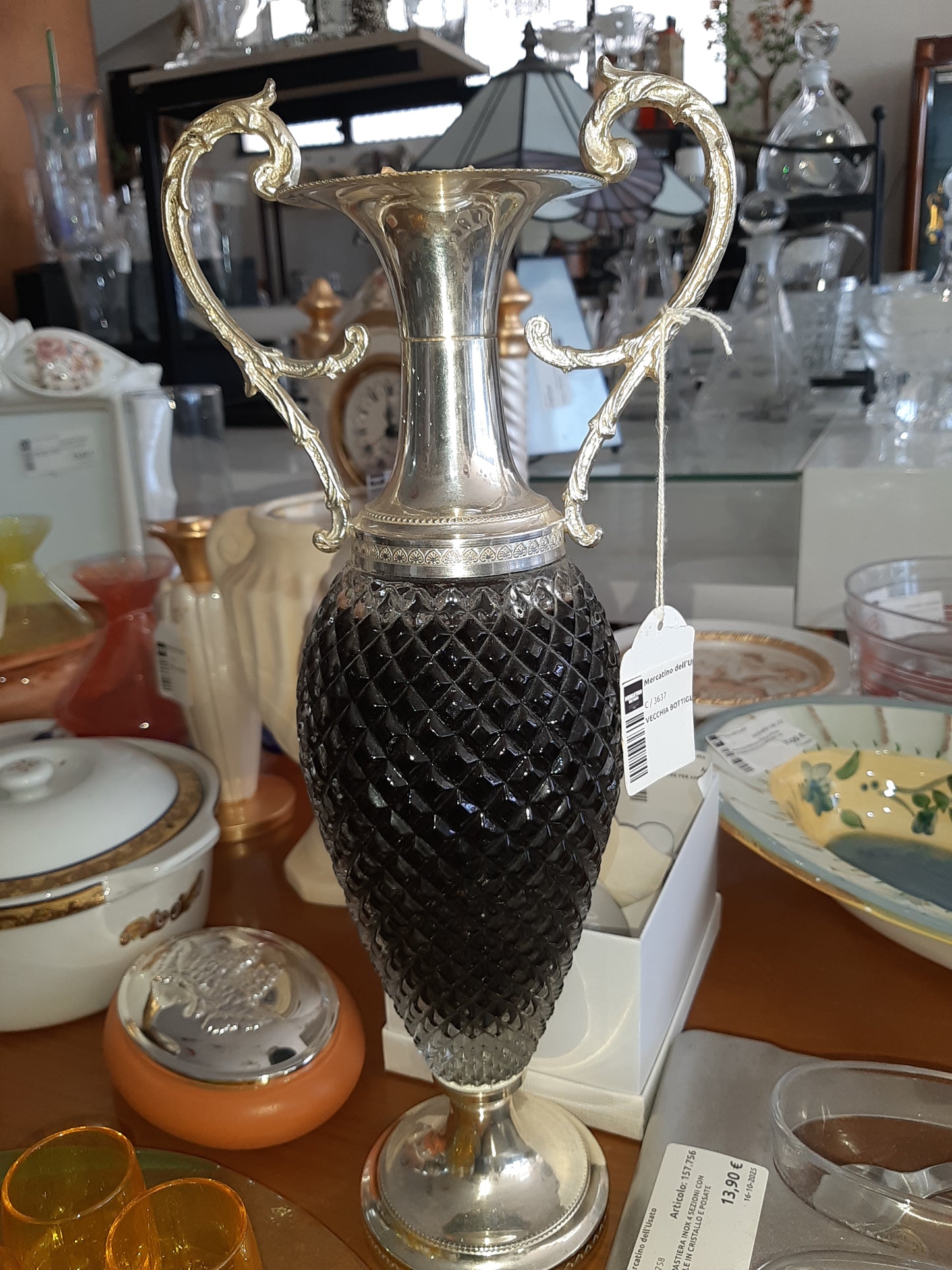 Vecchia Bottiglia Liquore Sigillata
