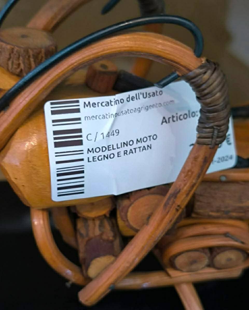 Modellino Moto Legno E Rattan