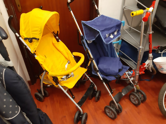 Passeggino Giallo Joi Care