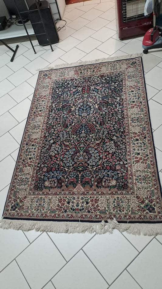 Tappeto Berkana 203x138 Bordo Nero Fontana Di Fiori