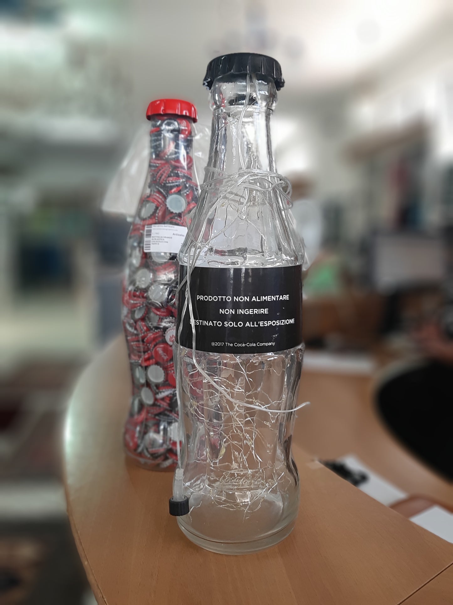 Bottiglia Grande In Vetro Cocacola Con Luci Led Tel. Alla Cassa