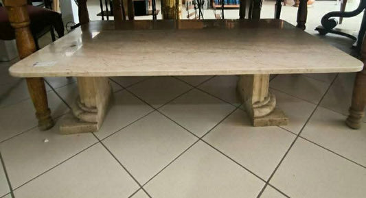 Taavolinetto In Marmo/travertino