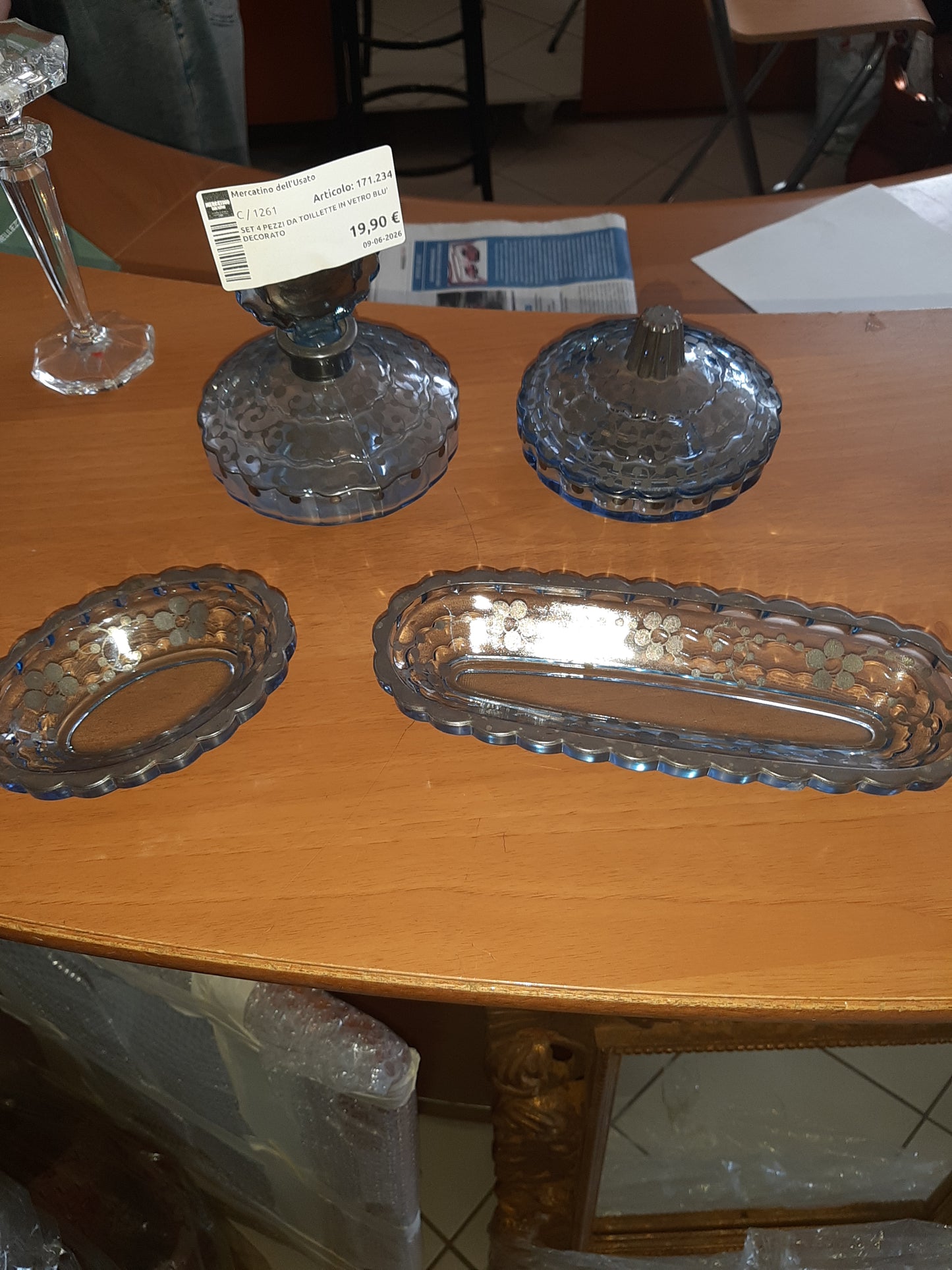 Set 4 Pezzi Da Toillette In Vetro Blu' Decorato