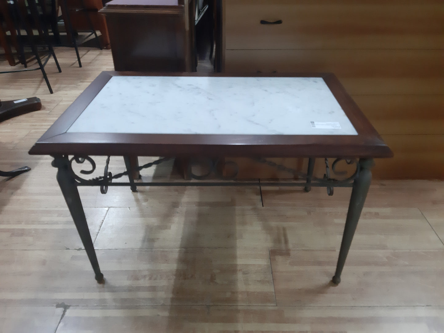 Tavolino Salotto Piedi In Metallo Cornice Legno E Marmo Centrale