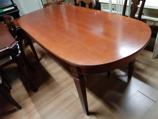 Tavolo Ovale In Legno