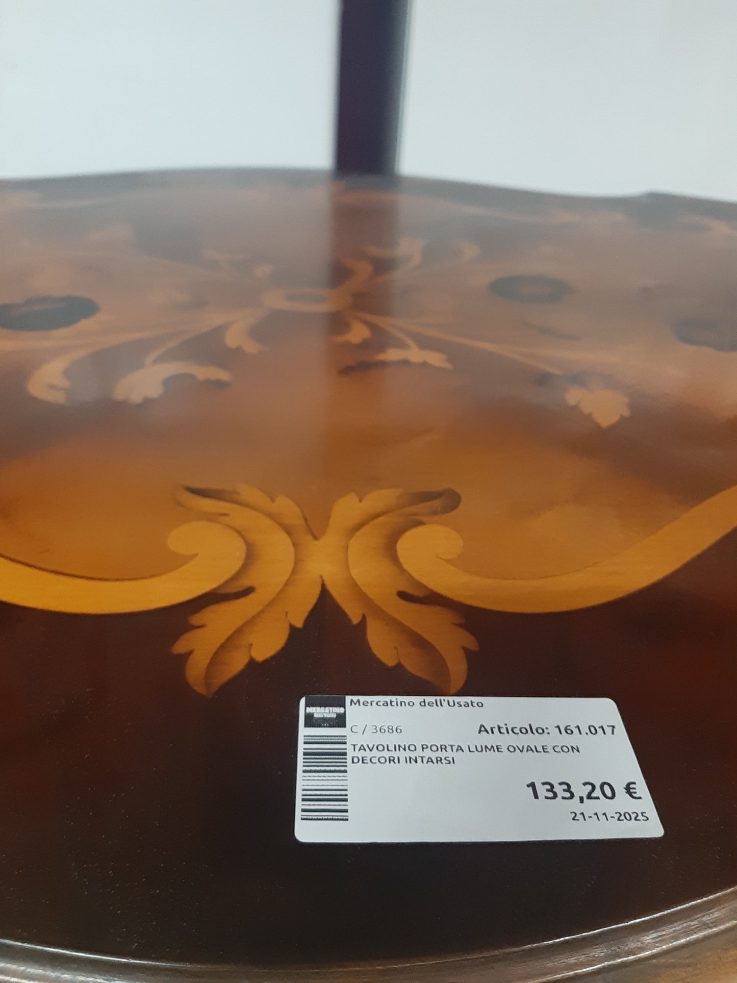 Tavolino Porta Lume Ovale Con Decori Intarsi