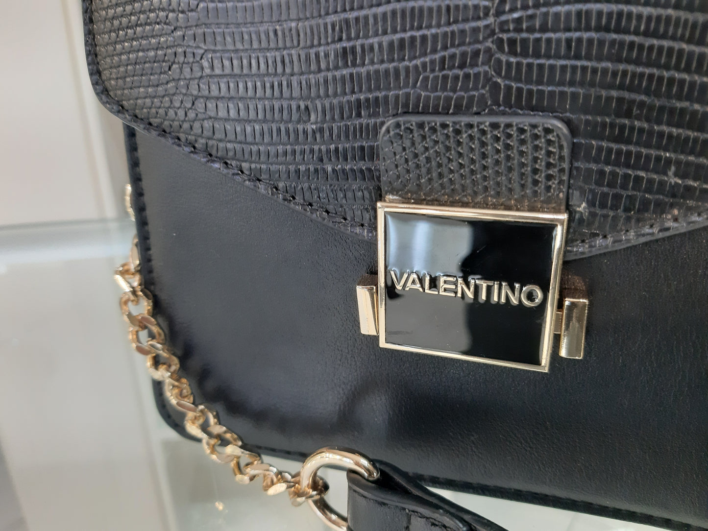 Borsetta Nera Con Tracolla Valentino