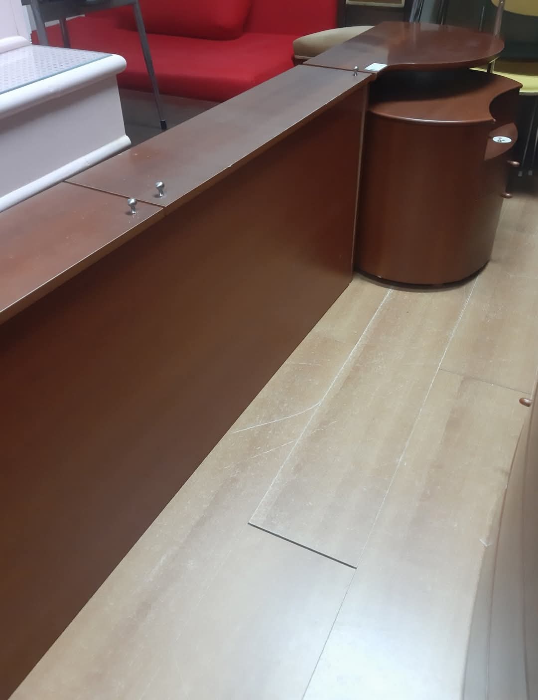 Como Con Comodini E Struttura In Legno