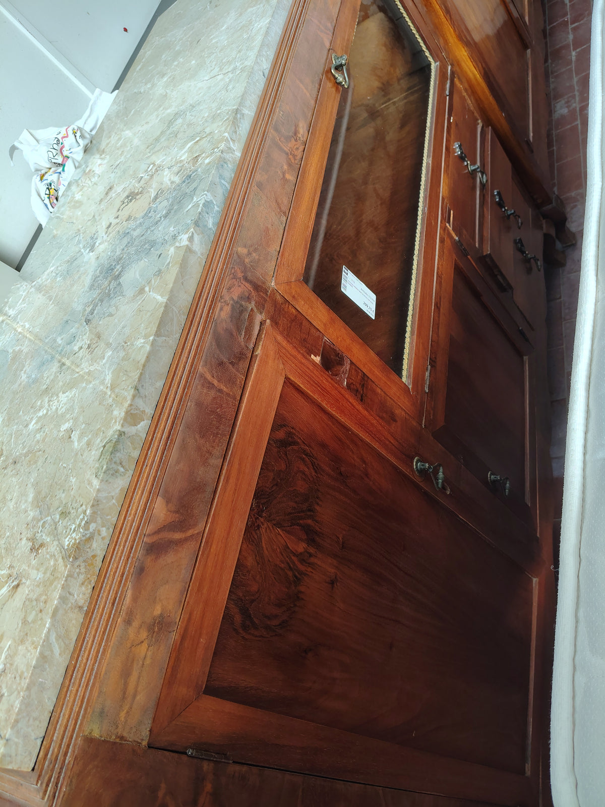 Vecchio Mobile Bar In Stile Con Base Marmo