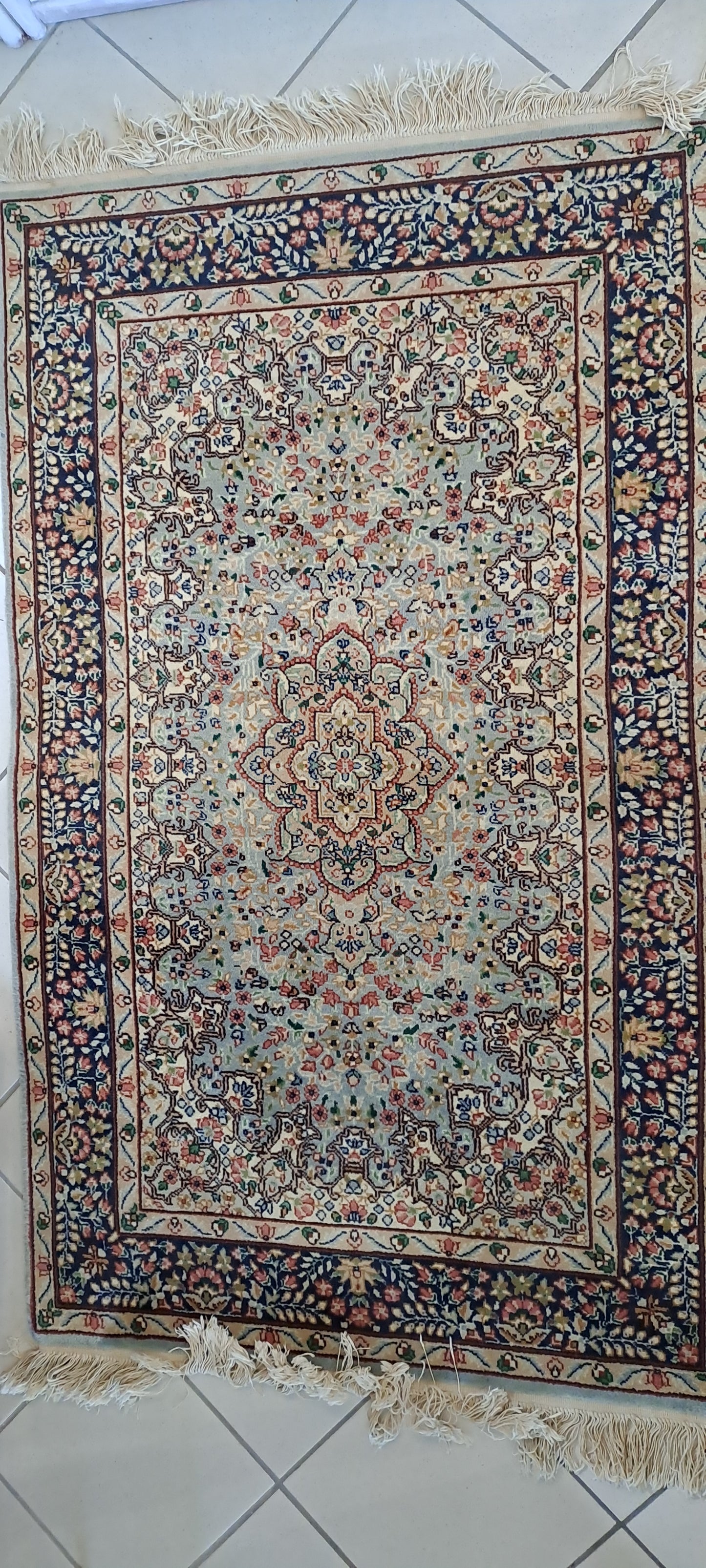 Tappeto Persiano Rosone Centrale Bordo Azzurro 155x93