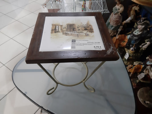 Alzatina Portapiante Ferro Battuto Con Base Cornice Legno E Mattonella