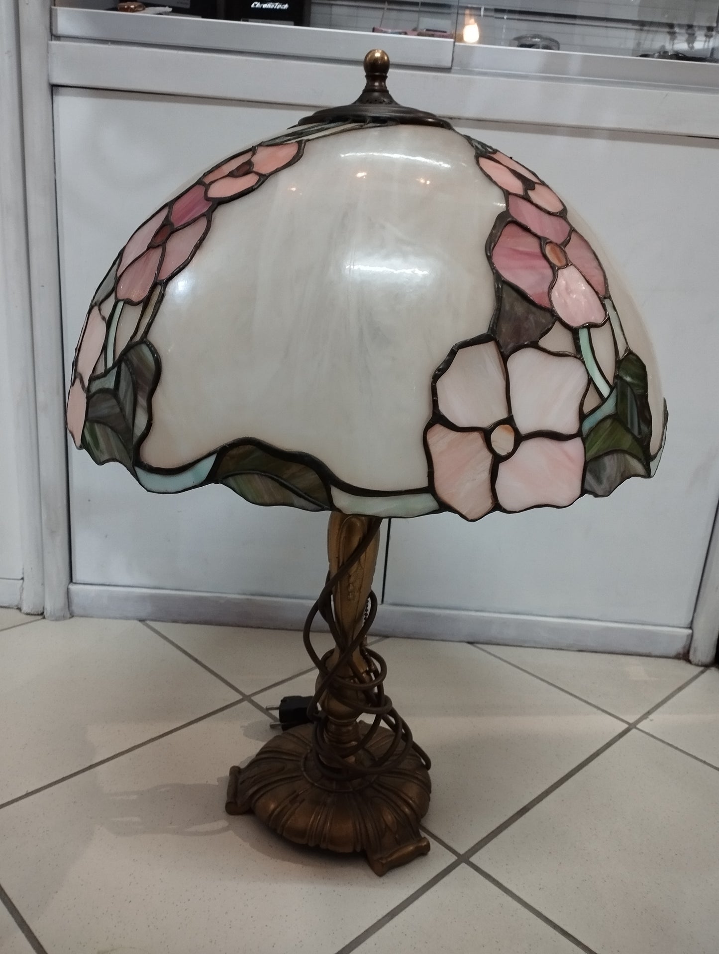 Lume Tiffany Coppa Decorazioni Rose Base Ottone Interruttore A Catenella