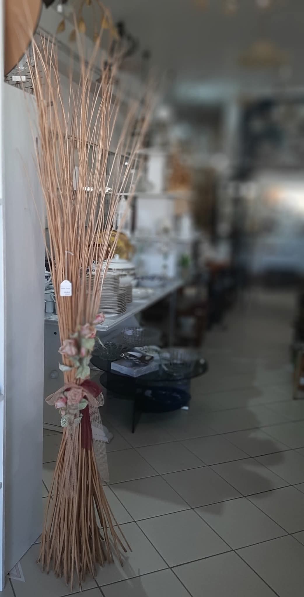 Gruppo Steli Decorativi Da Terra