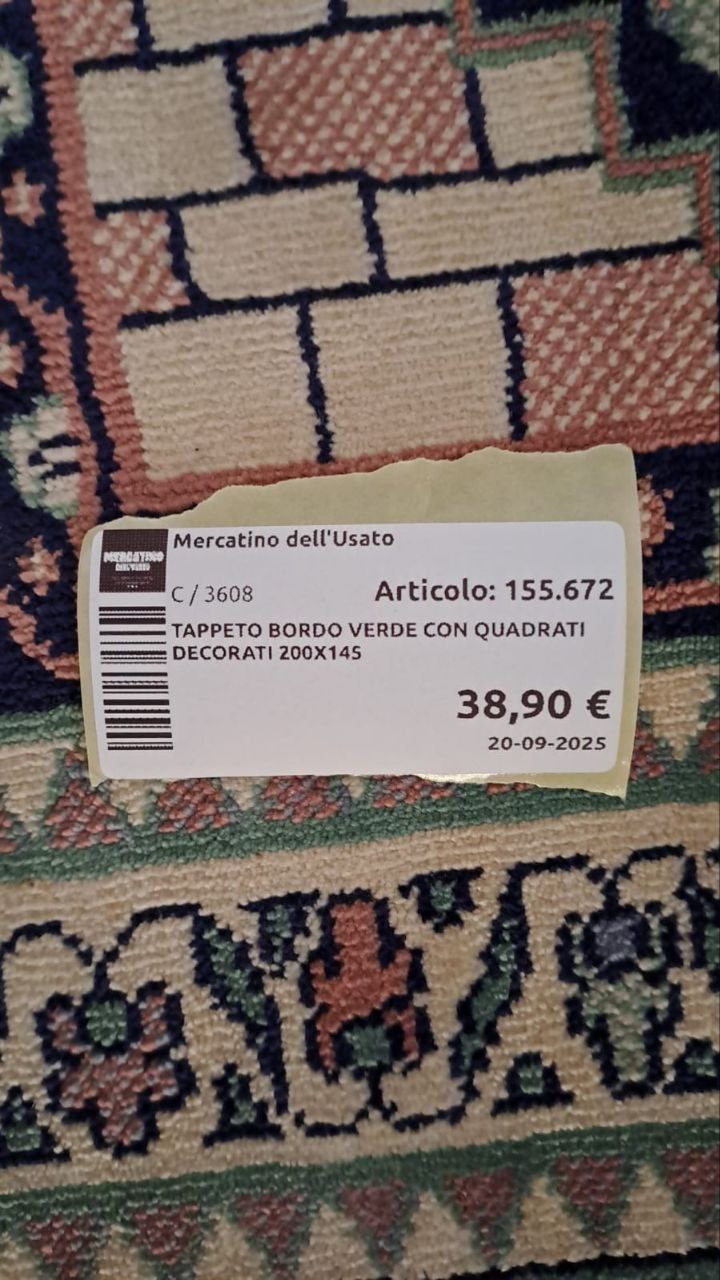 Tappeto Bordo Verde Con Quadrati Decorati 200x145