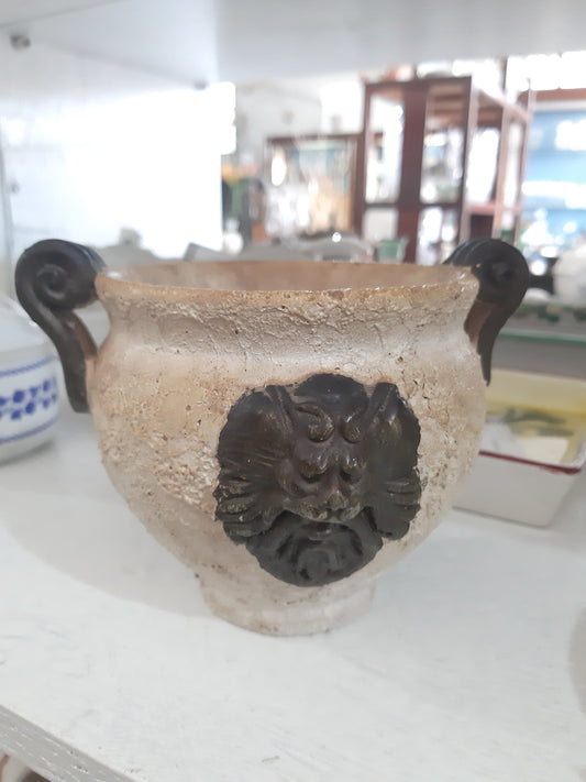 Cachepot Leone A Rilievo