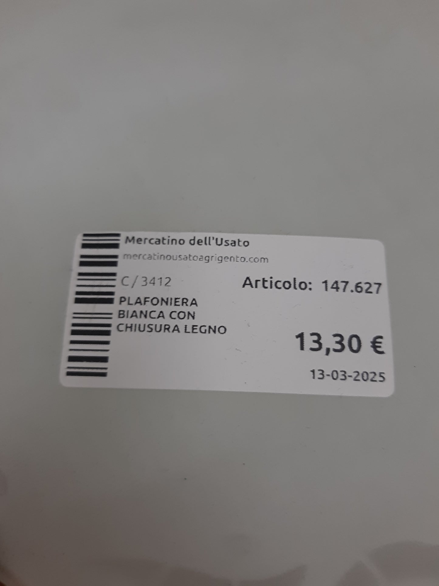 Plafoniera Bianca Con Chiusura Legno