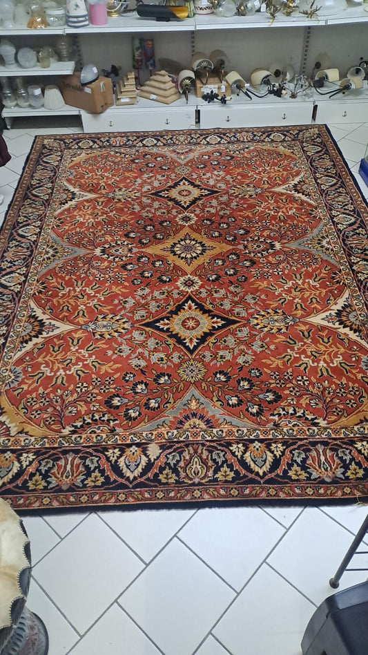 Tappeto Grande Con Tre Rombi Centrali Di Cui Uno Arancio Rov.+tag