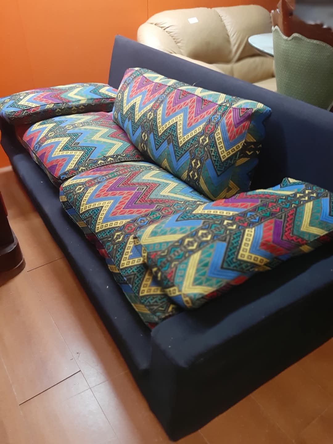 Divanetto Blu 5 Cuscini