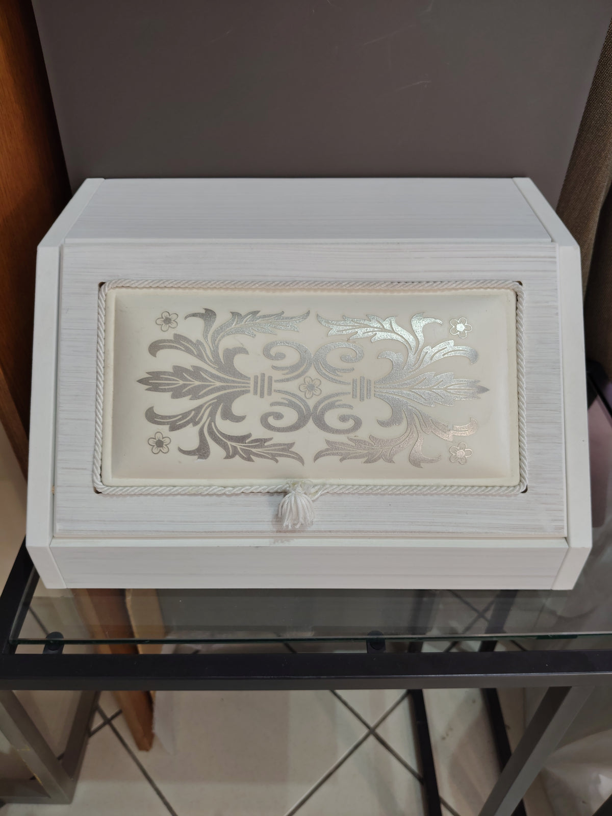 Portapane Con Decora In Ceramica E Cordoncino Con Nappa