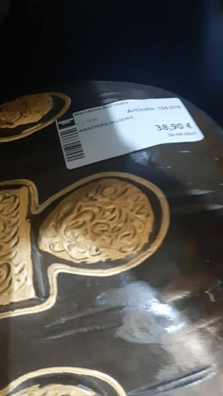 Maschera In Legno