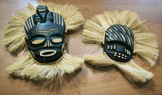 Maschera Etnica Legno E Raffia