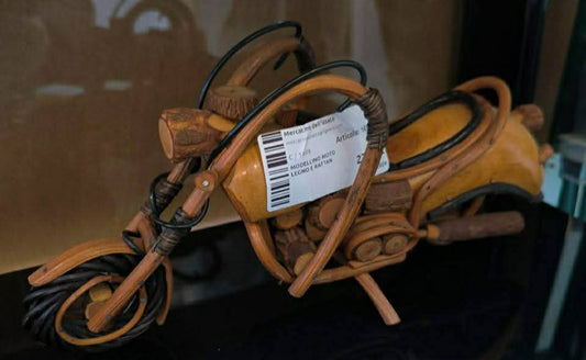 Modellino Moto Legno E Rattan