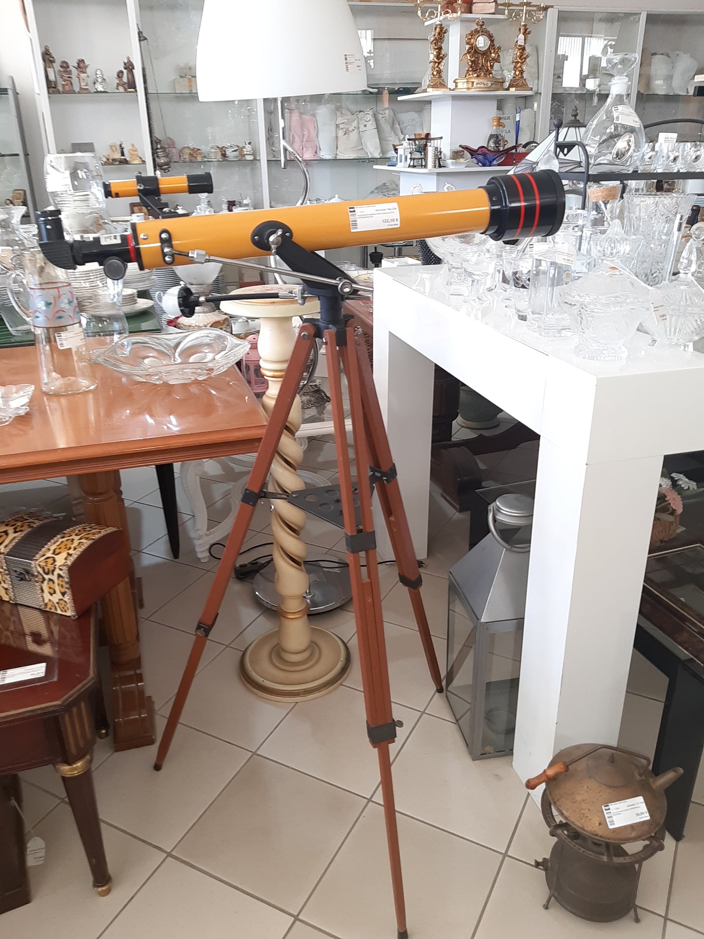 Telescopio Konus Con Cavalletto E Accessori Scat.