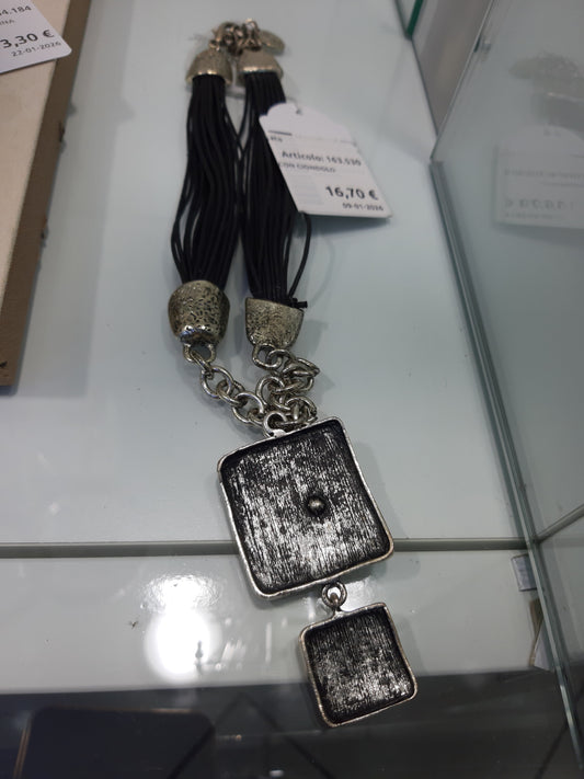 Collana Etnica Con Ciondolo