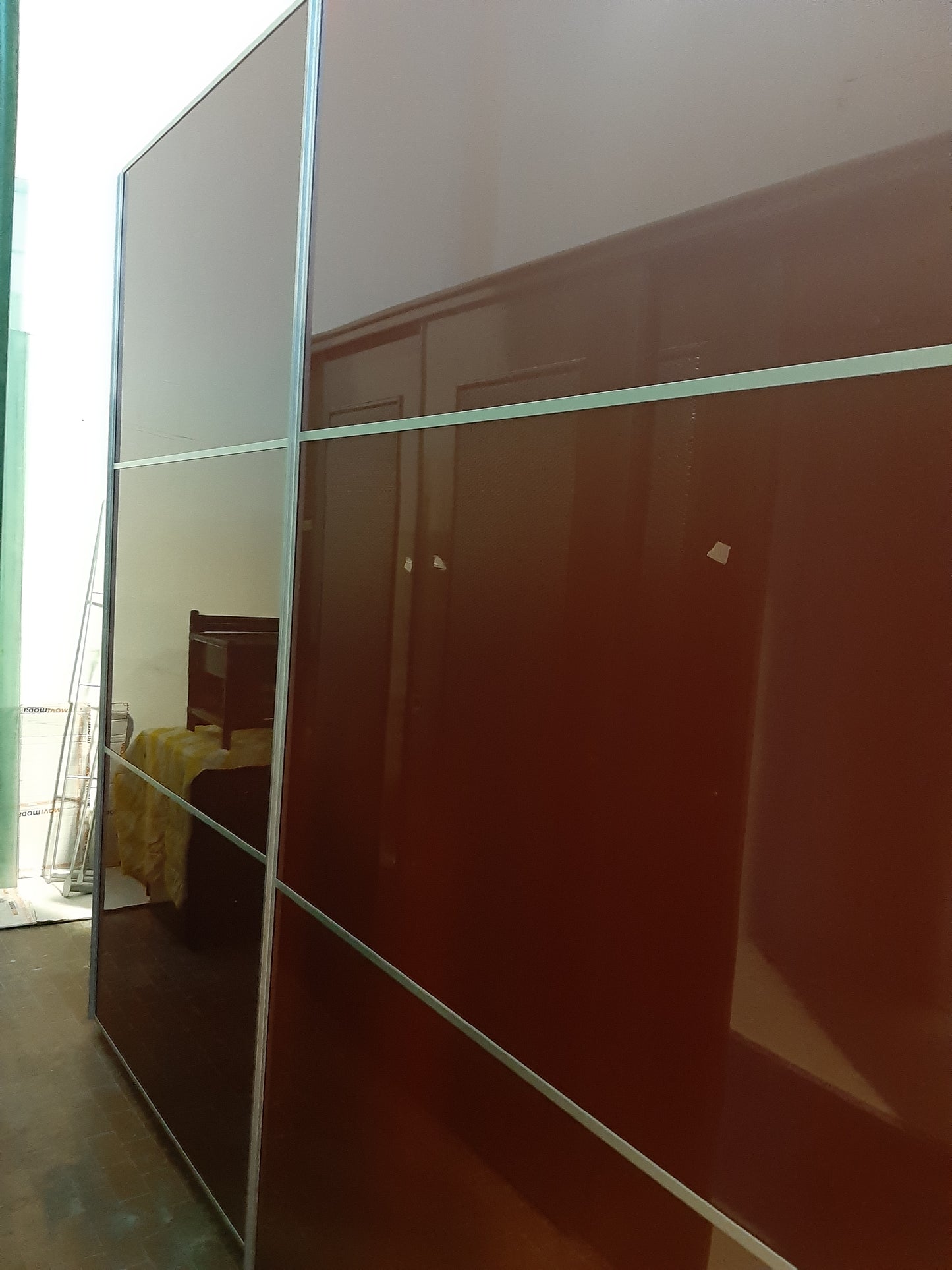 Armadio Rosso Scorrevole 2 Ante A Vetri Rosse R.