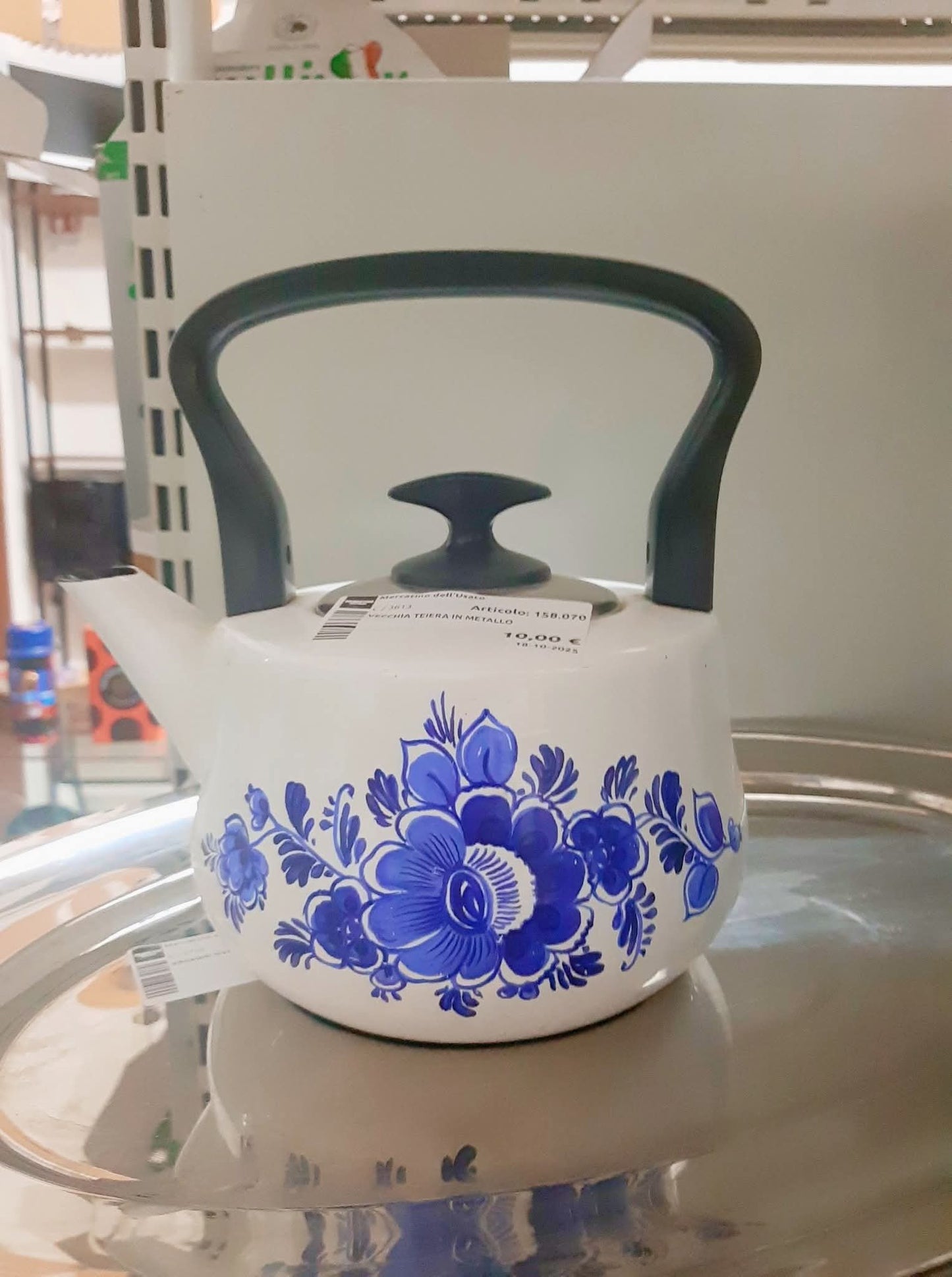 Vecchia Teiera In Metallo