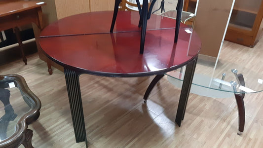 Tavolo Rotondo Allungabile Base Bordeaux Piedi In Metallo