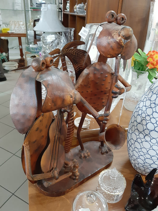 Scultura Artigianale In Metallo
