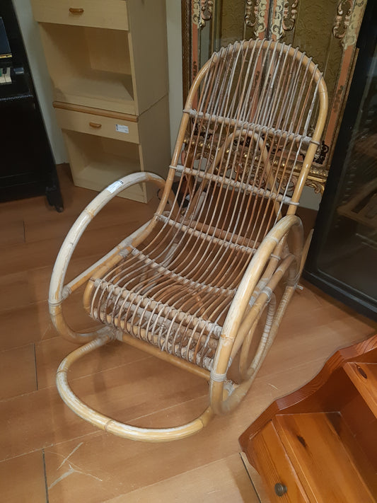 Vecchia Sedia A Dondolo Bambù E Rattan R